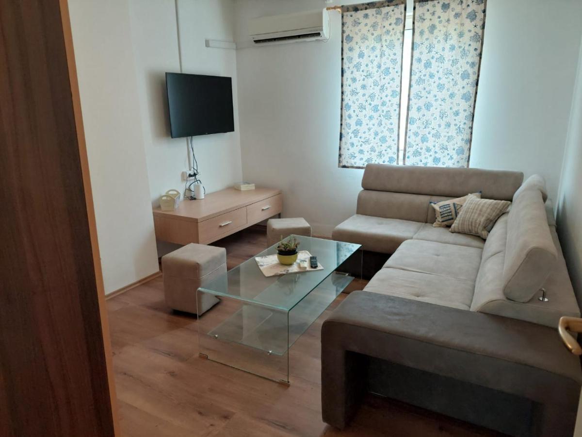Apartment Galeb Lukovo Šugarje Exteriör bild