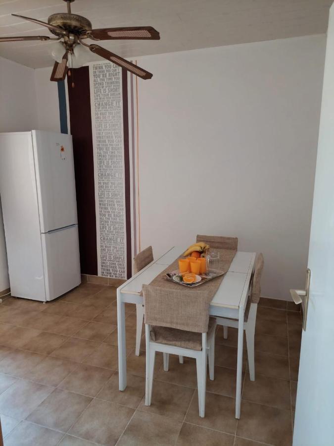 Apartment Galeb Lukovo Šugarje Exteriör bild