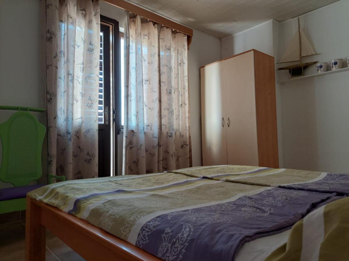 Apartment Galeb Lukovo Šugarje Exteriör bild
